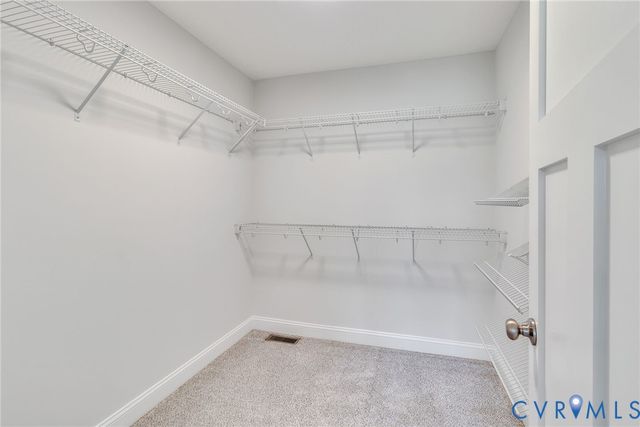 1013 Ridge Rd, Callao, VA 22435