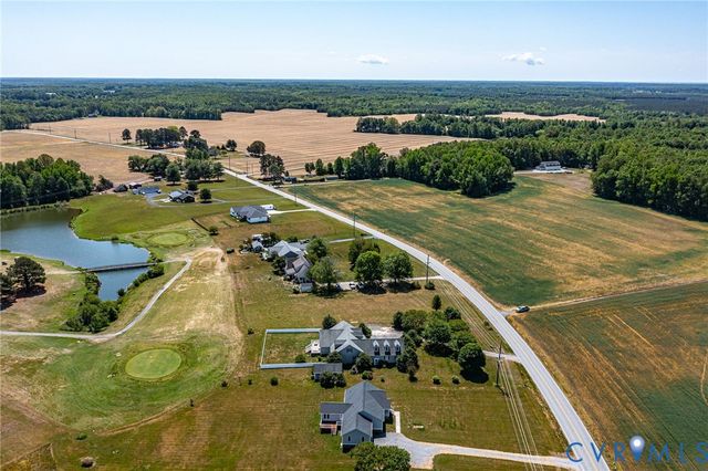 1013 Ridge Rd, Callao, VA 22435