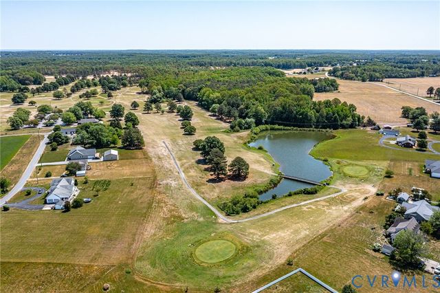 1013 Ridge Rd, Callao, VA 22435