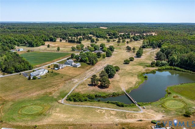 1013 Ridge Rd, Callao, VA 22435