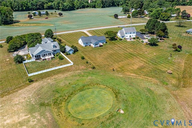 1013 Ridge Rd, Callao, VA 22435