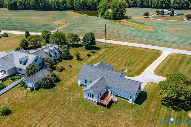 1013 Ridge Rd, Callao, VA 22435