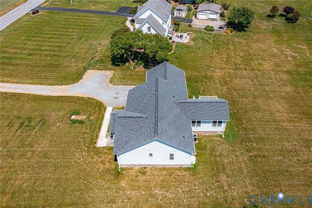 1013 Ridge Rd, Callao, VA 22435