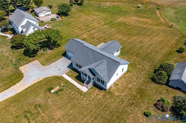 1013 Ridge Rd, Callao, VA 22435