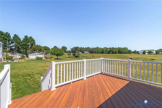 1013 Ridge Rd, Callao, VA 22435