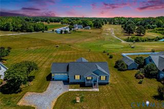 1013 Ridge Rd, Callao, VA 22435