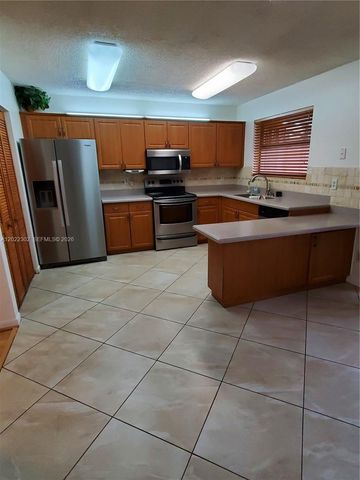 1660 Fairway Rd 1660, Pembroke Pines, FL 33026