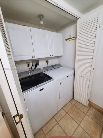 1660 Fairway Rd 1660, Pembroke Pines, FL 33026