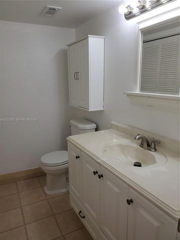 1660 Fairway Rd 1660, Pembroke Pines, FL 33026