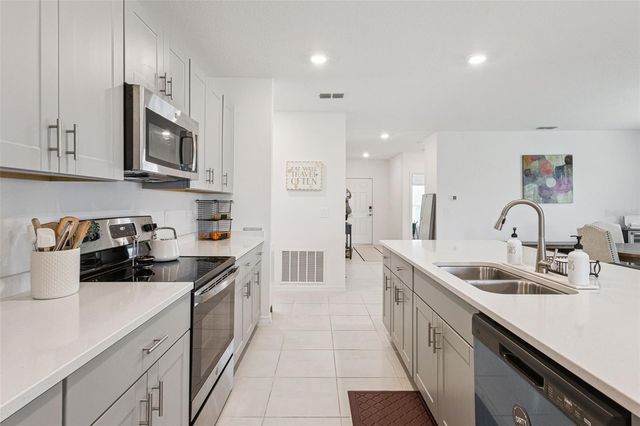 1099 CALICO POINTE CIRCLE, Groveland, FL 34736