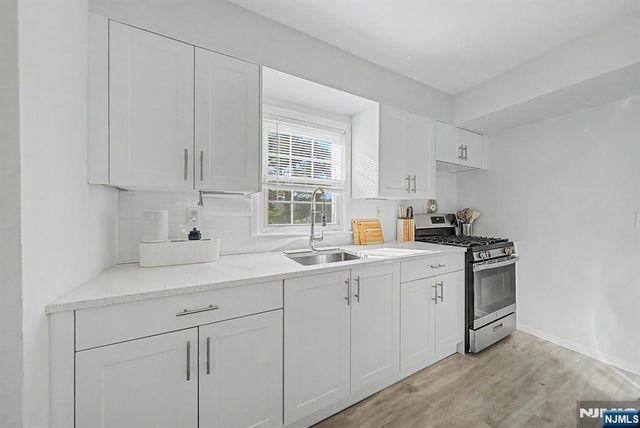39 Wedgewood Drive 111, Verona, NJ 07044