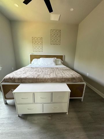 8159 Tate A, Houston, TX 77028