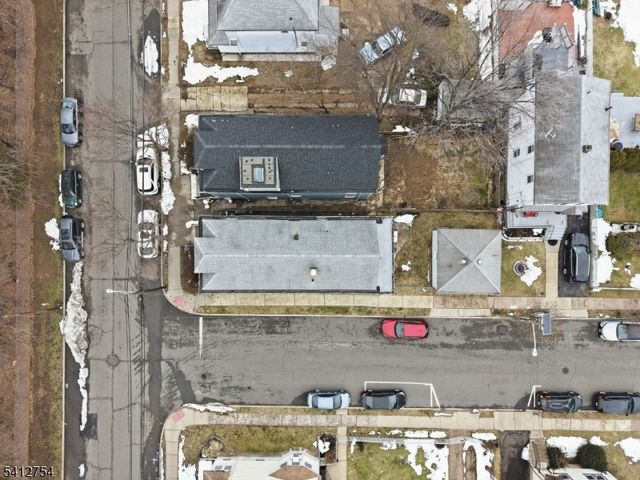 139 Madeline Ave, Clifton City, NJ 07011