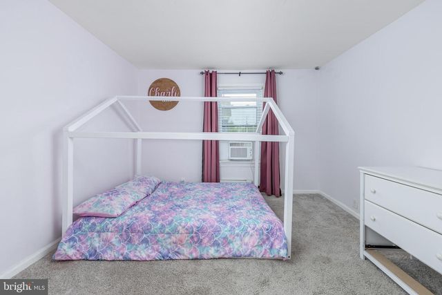 242 N MAIN ST, Mullica Hill, NJ 08062