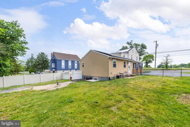 242 N MAIN ST, Mullica Hill, NJ 08062