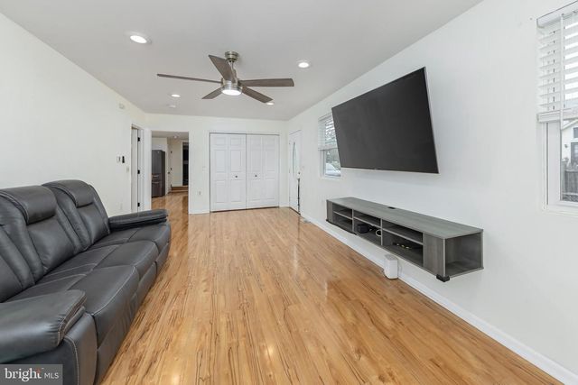 242 N MAIN ST, Mullica Hill, NJ 08062