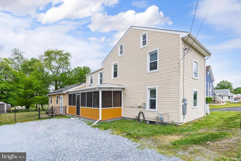 242 N MAIN ST, Mullica Hill, NJ 08062