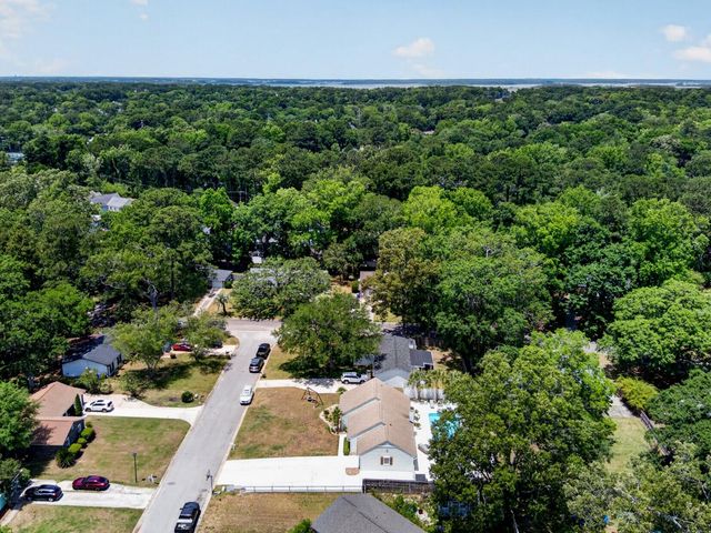 1605 Cullowhee Circle, Mount Pleasant, SC 29464