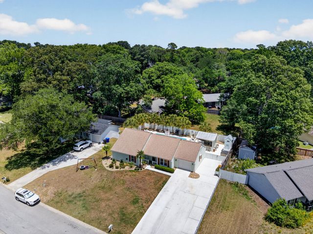 1605 Cullowhee Circle, Mount Pleasant, SC 29464