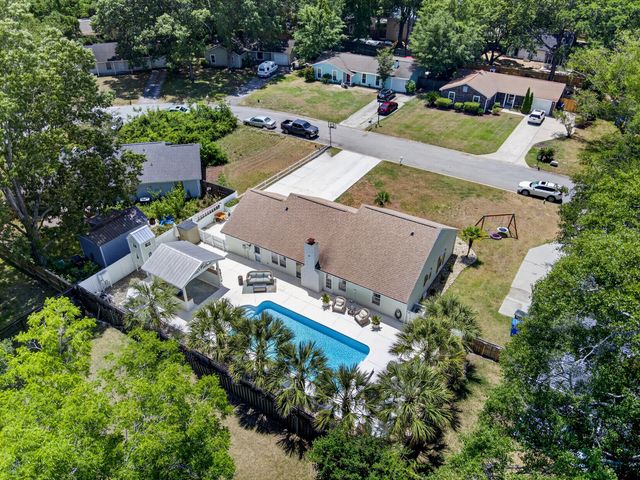 1605 Cullowhee Circle, Mount Pleasant, SC 29464