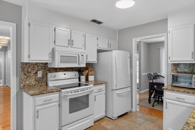 1605 Cullowhee Circle, Mount Pleasant, SC 29464