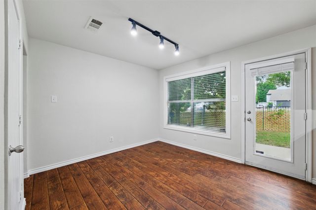 1643 Seabreeze Drive, Dallas, TX 75051