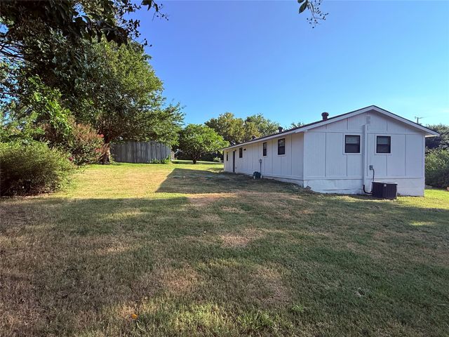 37 Almond Drive, Pottsboro, TX 75076