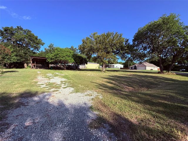 37 Almond Drive, Pottsboro, TX 75076