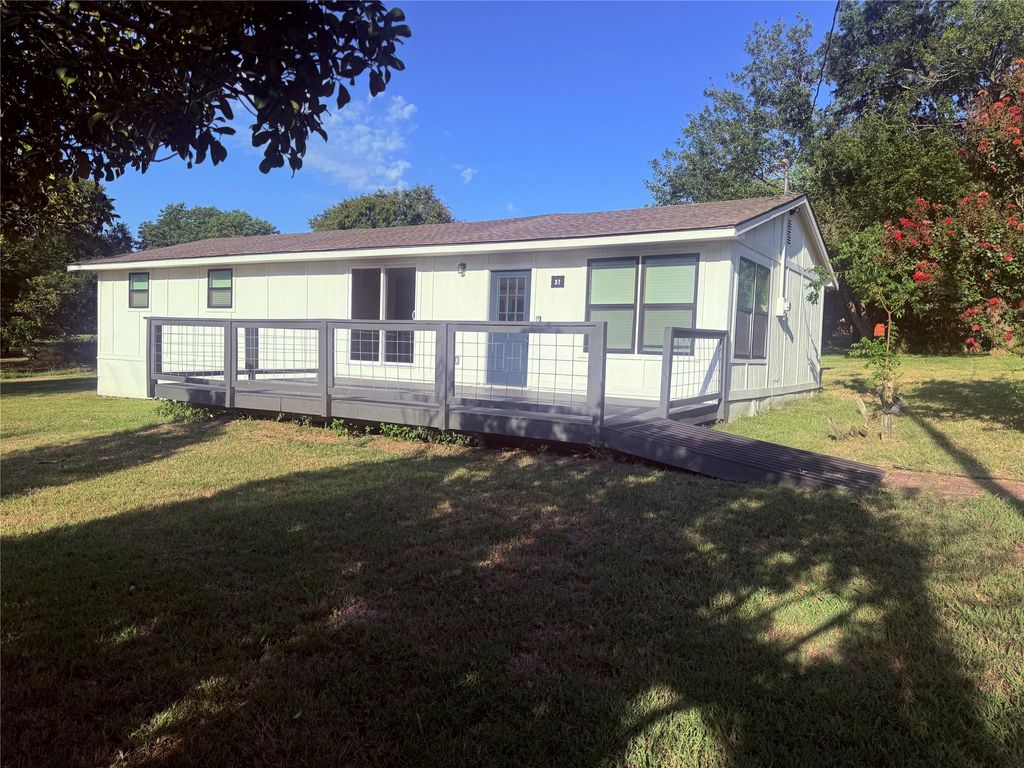 37 Almond Drive, Pottsboro, TX 75076