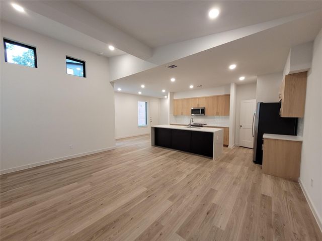 2509 Appian Way Way B, Roman Forest, TX 77357