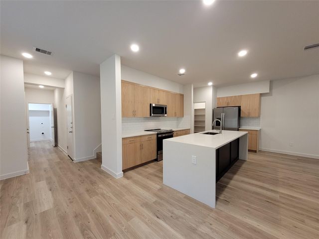 2509 Appian Way Way B, Roman Forest, TX 77357