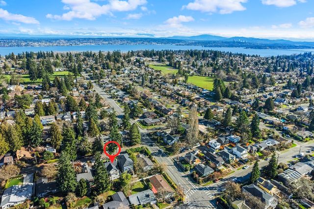 7511 41st Avenue NE, Seattle, WA 98115