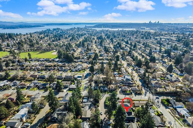 7511 41st Avenue NE, Seattle, WA 98115