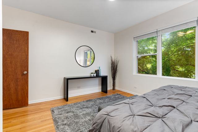 2846 N CHRISTIANA Avenue 2, Chicago, IL 60618
