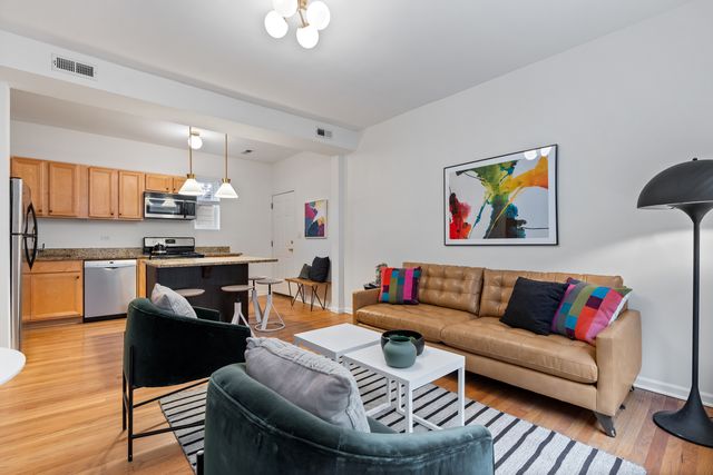 2846 N CHRISTIANA Avenue 2, Chicago, IL 60618