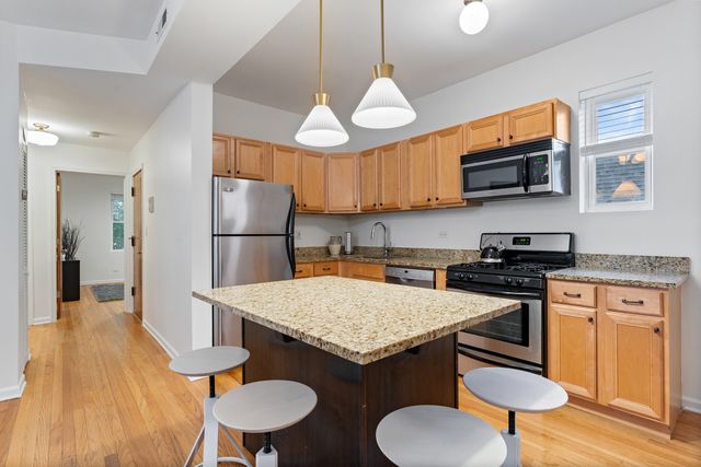2846 N CHRISTIANA Avenue 2, Chicago, IL 60618