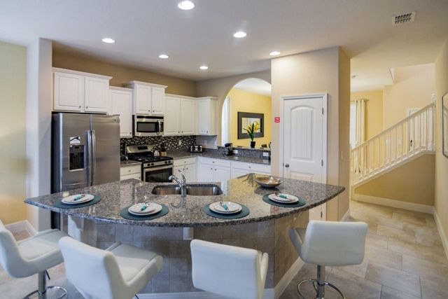 5360 OAKBOURNE AVENUE, Davenport, FL 33837