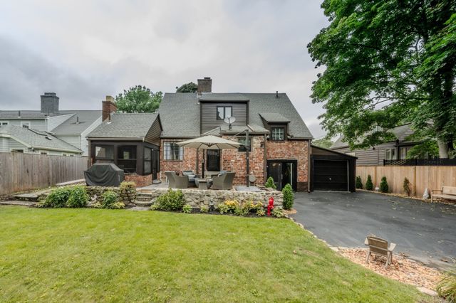 55 Burrell St, Melrose, MA 02176
