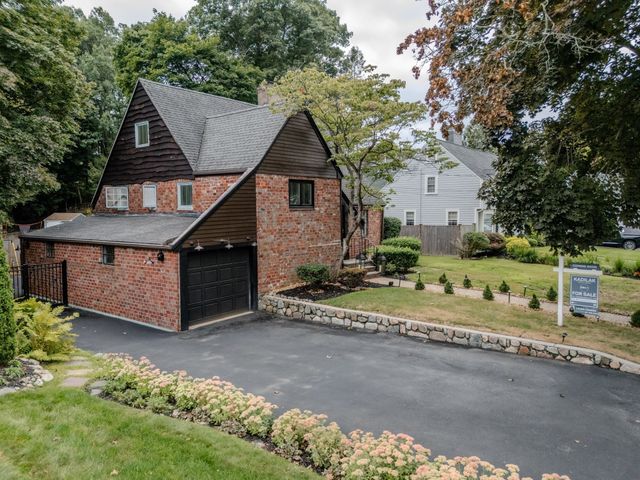 55 Burrell St, Melrose, MA 02176