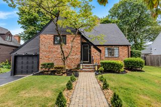 55 Burrell St, Melrose, MA 02176