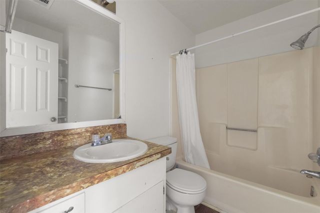 217 Lazy Lane B, Conroe, TX 77301