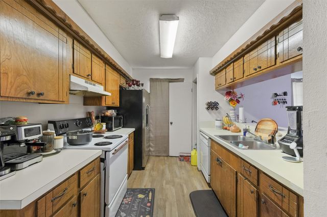 217 Lazy Lane B, Conroe, TX 77301