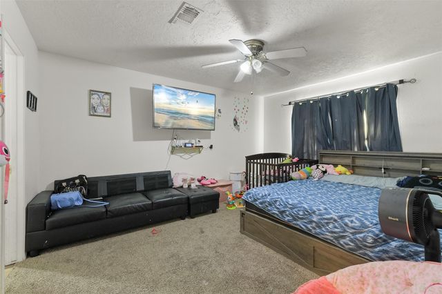 217 Lazy Lane B, Conroe, TX 77301