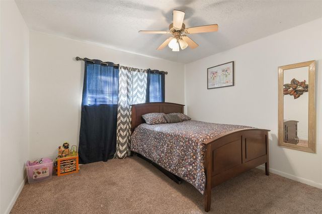 217 Lazy Lane B, Conroe, TX 77301