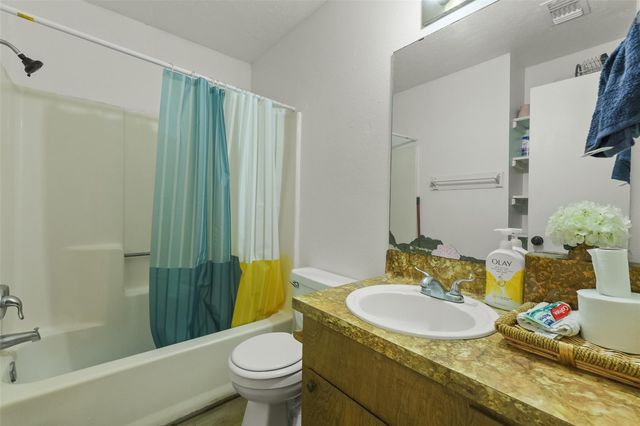 217 Lazy Lane B, Conroe, TX 77301