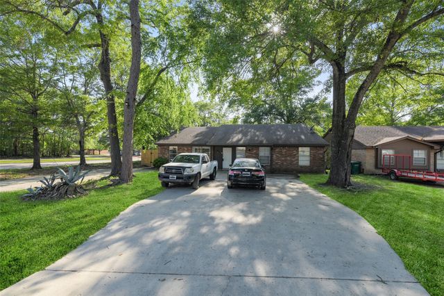 217 Lazy Lane B, Conroe, TX 77301