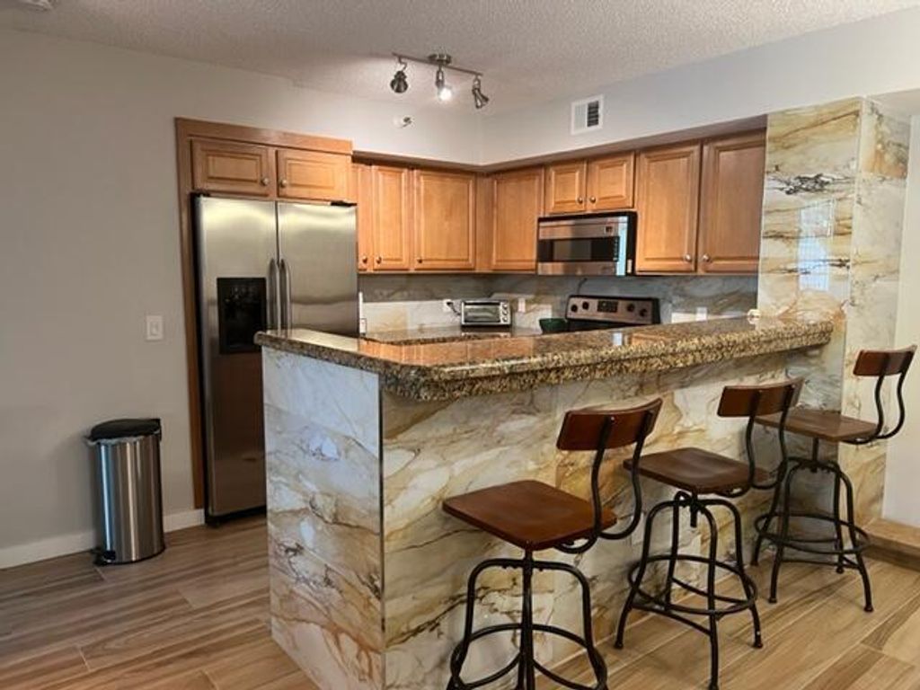 160 Yacht Club 206 Way 206, Hypoluxo, FL 33462