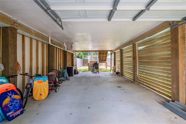5618 Avenue M, Galveston, TX 77551