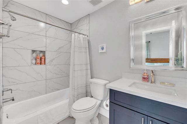 5618 Avenue M, Galveston, TX 77551