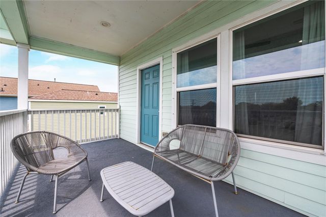 5618 Avenue M, Galveston, TX 77551